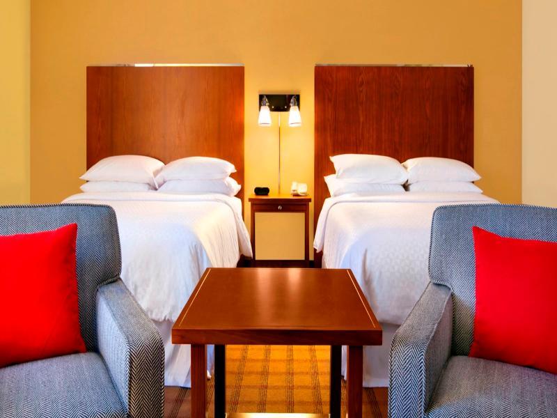 Four Points By Sheraton Victoria Gateway Langford Ngoại thất bức ảnh